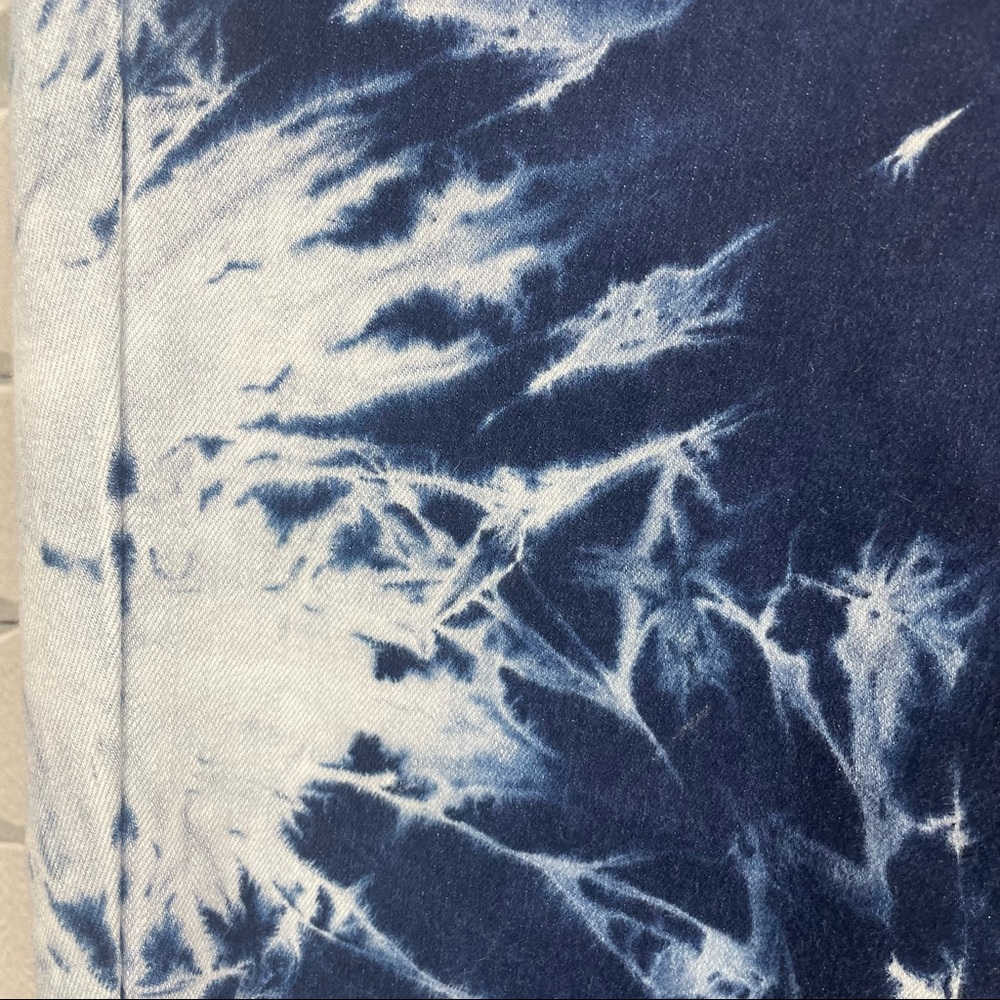 American Eagle AEO Bleached Tie Dye Skinny Stretch Jeggings 2 - Picture 5 of 11